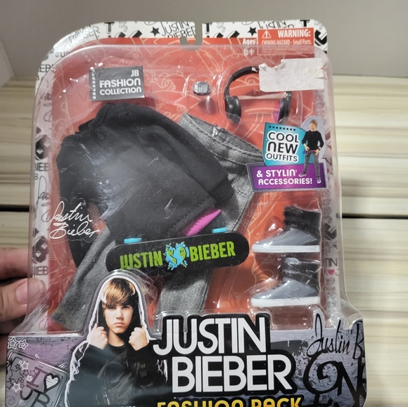 Justin Bieber Fashion Doll ~ Clothing ~ Clothes For Justin Bieber Doll - Picture 1 of 3